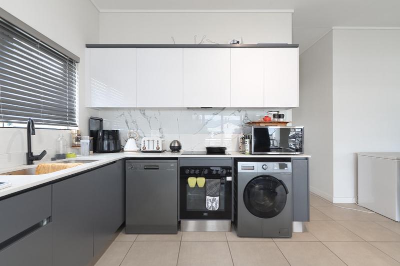 2 Bedroom Property for Sale in The Huntsman Western Cape
